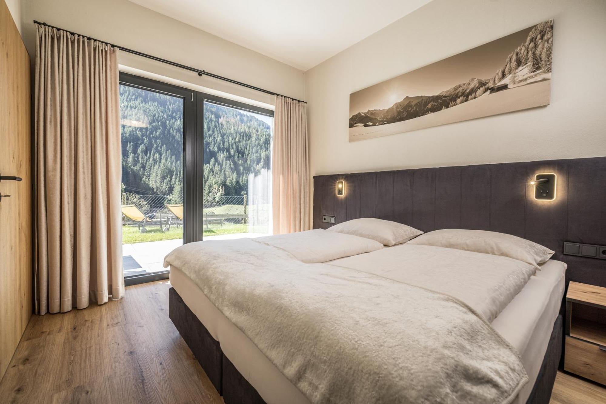 Natur Zeit - Alpine Garden Apartments Mayrhofen Exterior photo