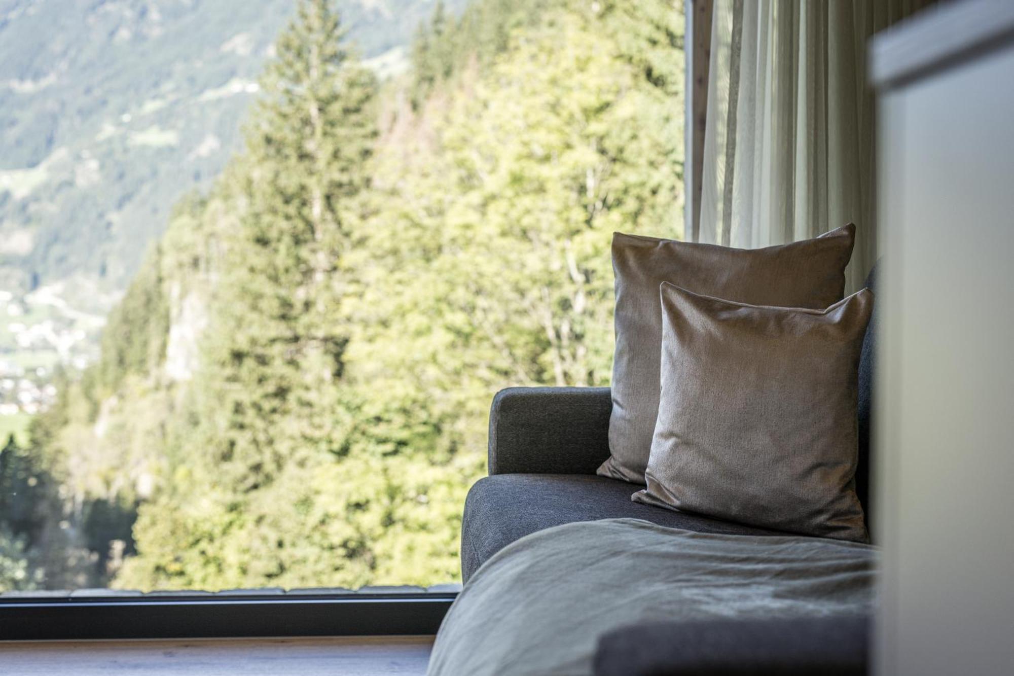 Natur Zeit - Alpine Garden Apartments Mayrhofen Exterior photo