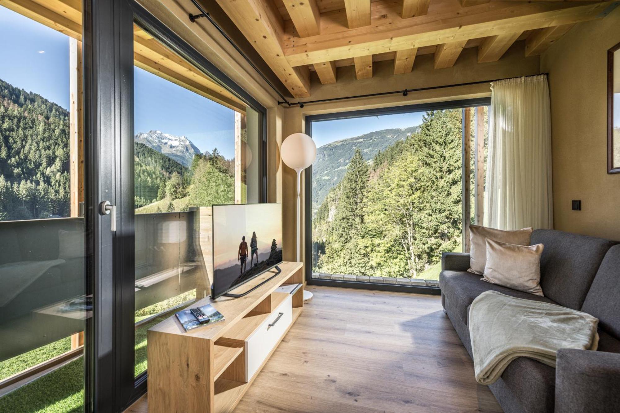 Natur Zeit - Alpine Garden Apartments Mayrhofen Exterior photo
